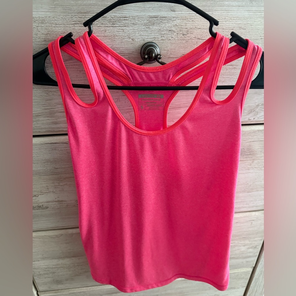 Layer 8 Pink Performance Tank size L